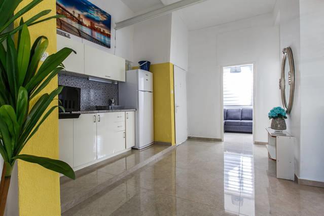 Chic Apartments By The Beach Тел Авив Екстериор снимка