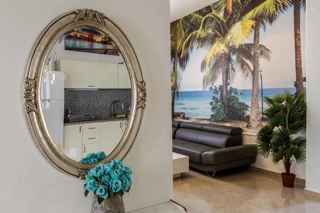 Chic Apartments By The Beach Тел Авив Екстериор снимка