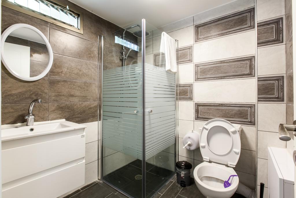 Chic Apartments By The Beach Тел Авив Екстериор снимка